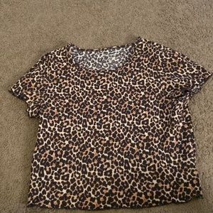 Crop top cheetah print t shirt
